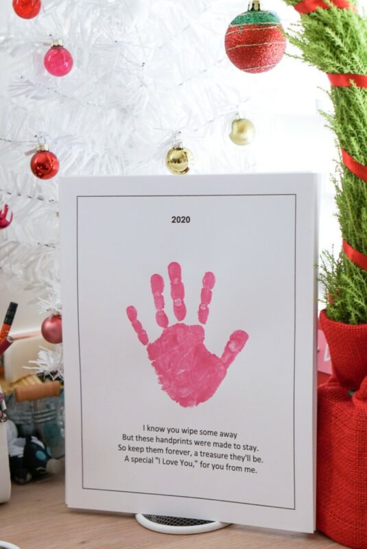 handprint calendar, christmas gift idea, diy christmas gift, handprint craft