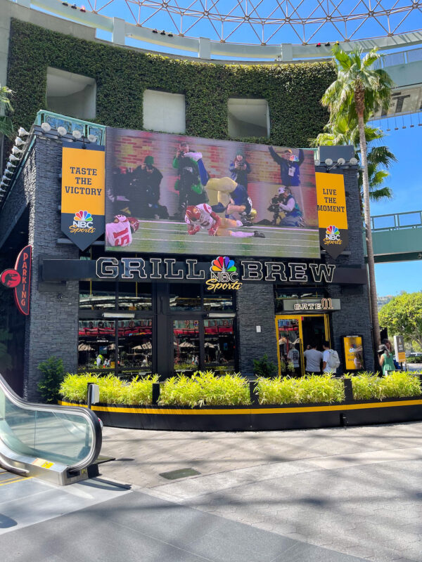 universal studios, universal studios hollywood, scooby doo, summer activities, city walk, nbc sports grill and brew