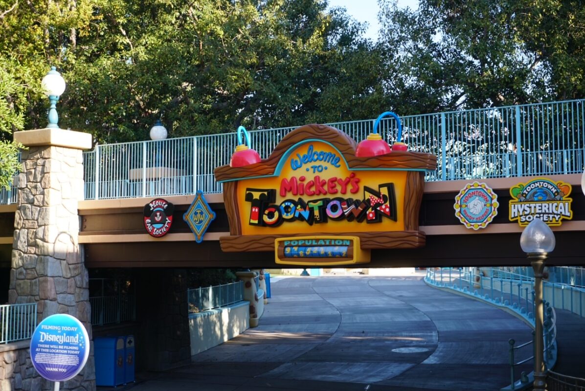 Mickey's Toontown, Toontown reopening, Toontown Sign