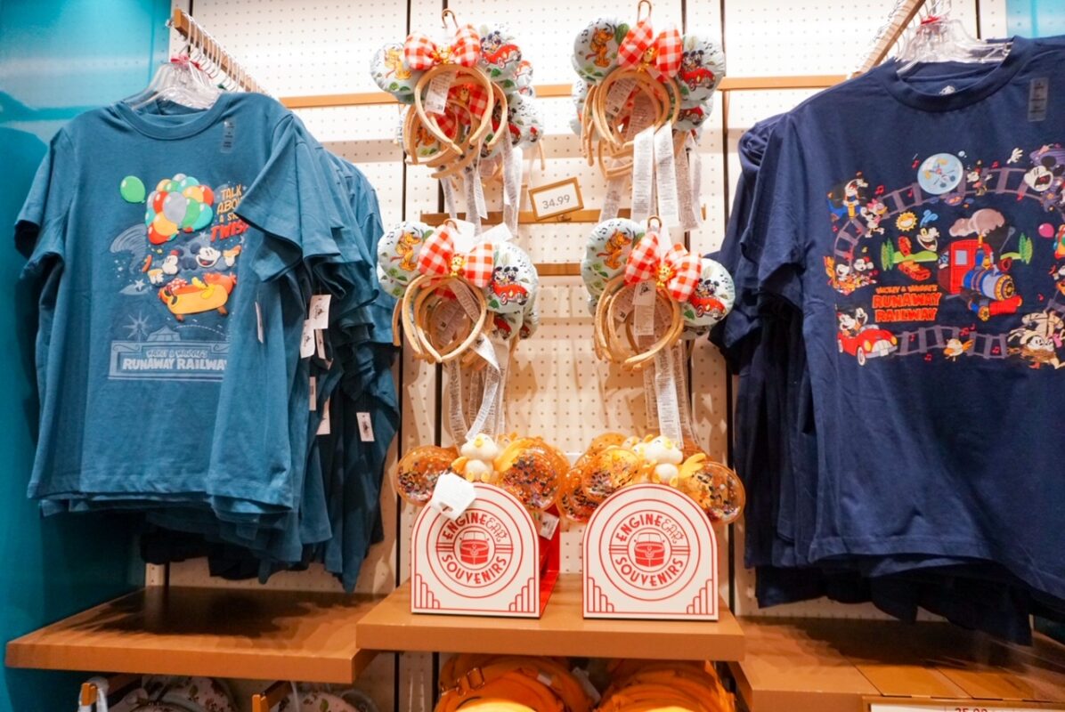 toontown reopening, engineEar Souvenirs, toontown merch, chuuby